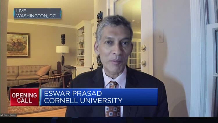 A big challenge for China is to strengthen the confidence of the private sector, says professor