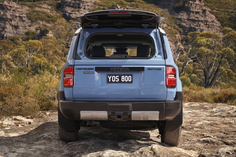 Price and specifications of Toyota LandCruiser Prado 2025: Price increases across the board