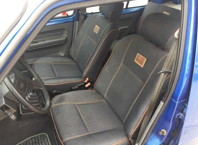 Image for article titled Renault 5 E-Tech's Denim Interior Is A Throwback To The 1980s R5 Blue Jeans Edition