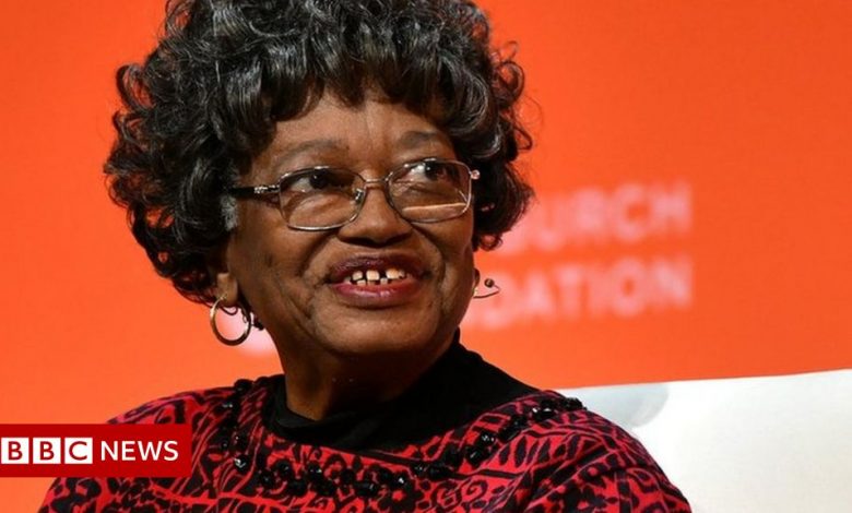 Claudette Colvin: US civil rights pioneer wants record cleared