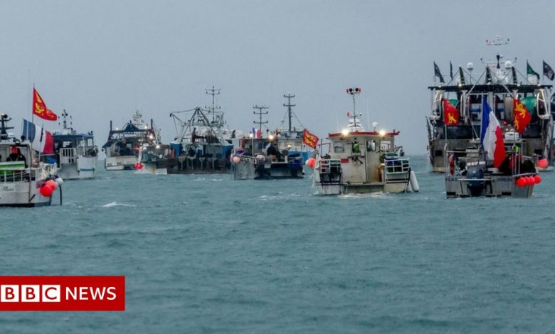 UK boat detained by France amid fishing rights row