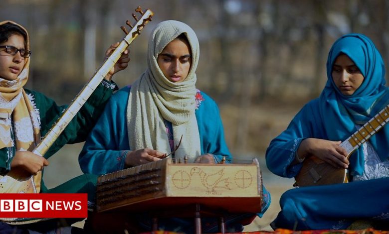 The women reviving a vanishing legacy of Sufi music in Kashmir