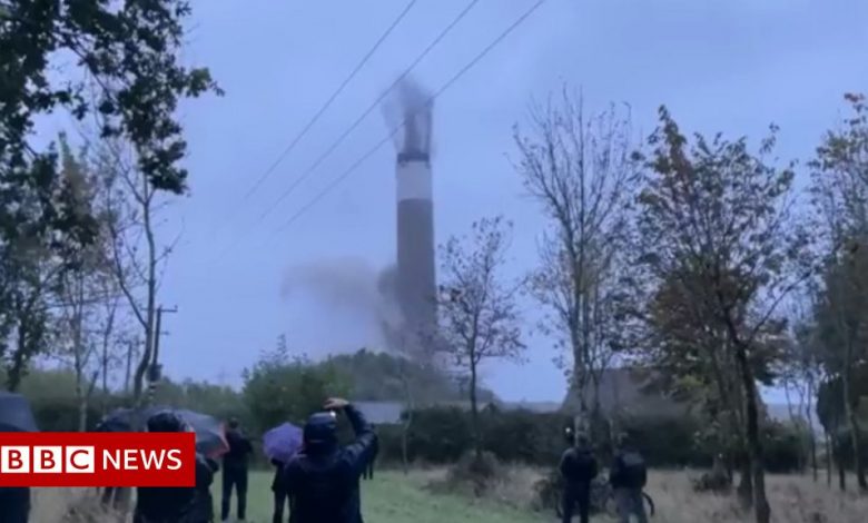Fawley Power Station: Chimney demolished as part of redevelopment