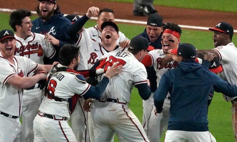 Atlanta Braves advance to the World Series for the first time in 22 years, will face Houston Astros