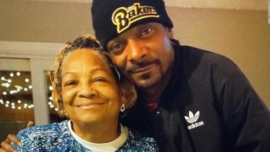 Snoop Dogg mourns his mother Beverly Tate