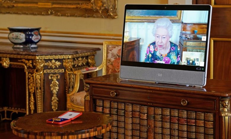 Queen Elizabeth's slower schedule raises concern over health