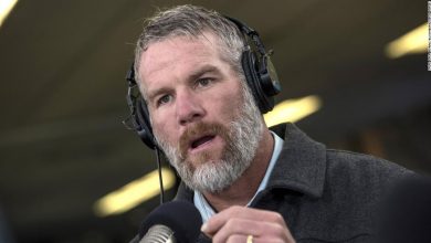 Brett Favre repays $600,000 to Mississippi after auditor says he received illegal funds. He still owes $228,000, state says