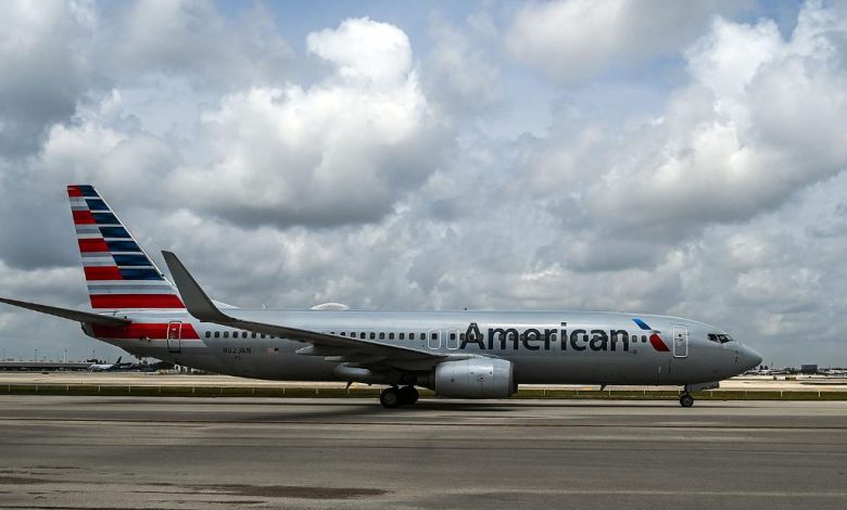 American Airlines cancels more than 600 flights on Sunday