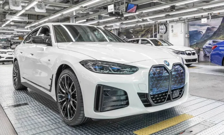 BMW i4 All-Electric Vehicle Enters Production at Munich Plant, Delivery to Start in 2022