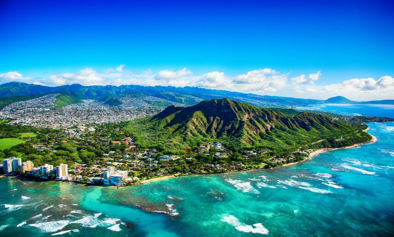 We found the best flight deals to Hawaii for less than $200 round trip
