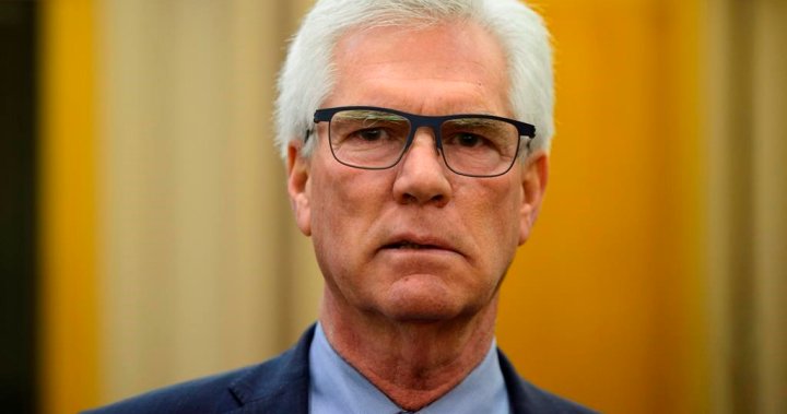 Jim Carr says he respects Trudeau’s decision to drop him from federal cabinet