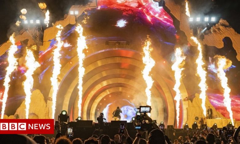 Astroworld: Victims named as police probe US festival crush