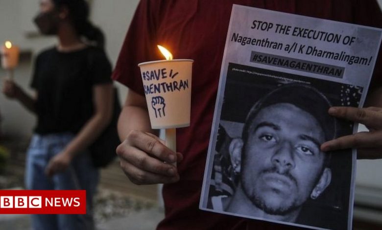 Nagaenthran Dharmalingam: Singapore halts execution of man with low IQ