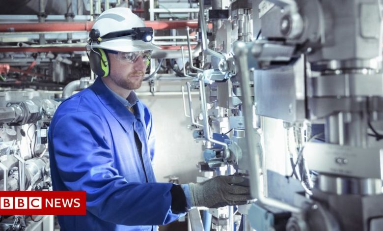 Rolls-Royce backed to develop nuclear reactors