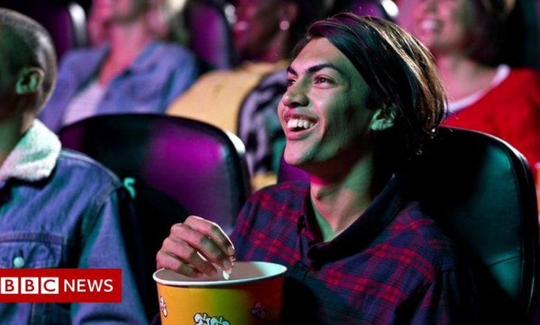 Covid pass: Cinema and theatre rules face crunch Senedd vote