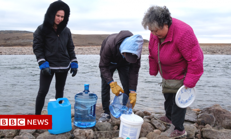 Iqaluit: A month without clean water in Canada's north