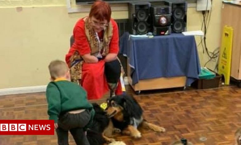 Retired Bedford teacher has teamed up with her dog to help children to read