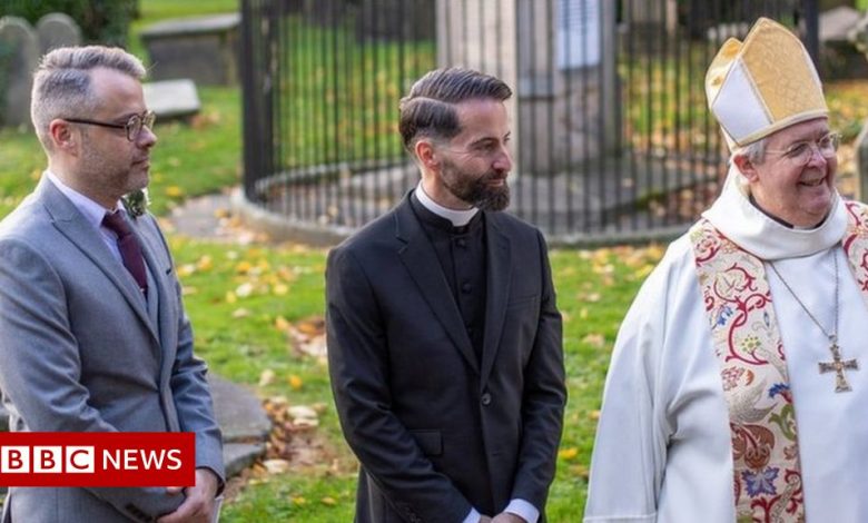 Gay couple receive landmark Church in Wales blessing