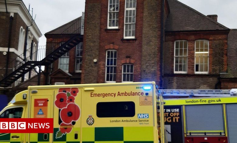 Children hospitalized as Dulwich school ceiling collapses