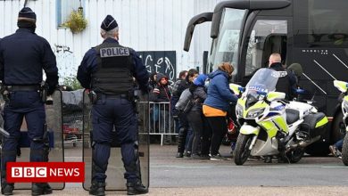 France clears Dunkirk migrant camp amid UK tensions