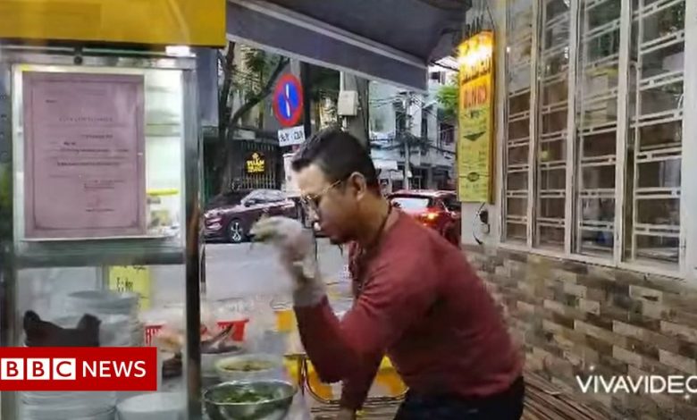 Vietnam: Police summon noodle seller for Salt Bae . parody