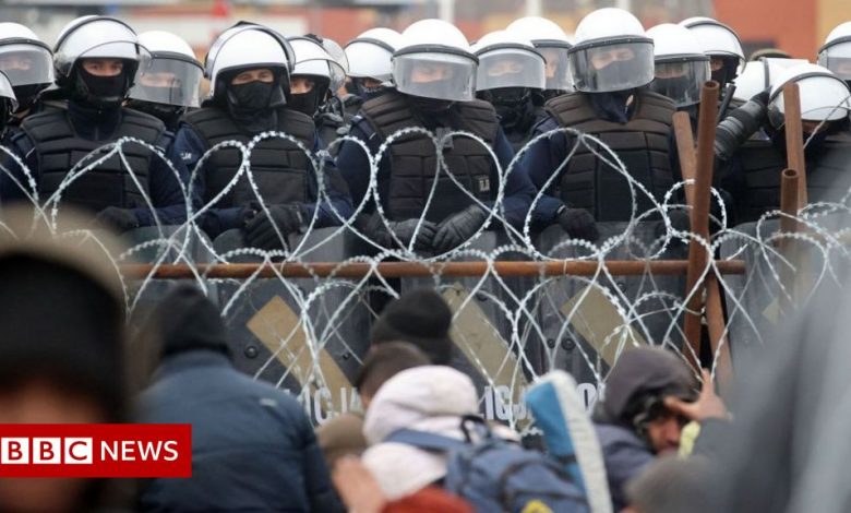 Belarusian migrant crisis: British military engineers help at Polish border