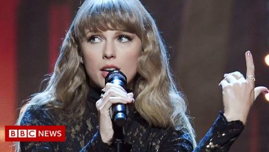 Taylor Swift hits number eight UK album with Red re-recorded