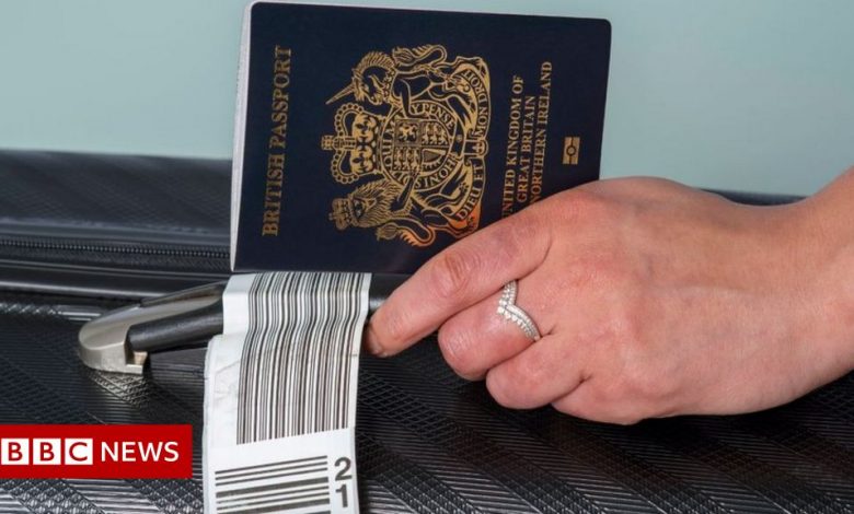 Passport: Delivery company apologizes for UK delays