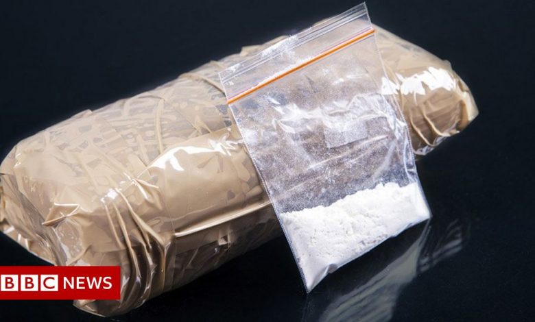 'Cocaine collector' recovers smuggled drugs in Rotterdam