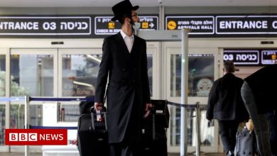 Covid: Israel imposes travel ban on foreigners for new version