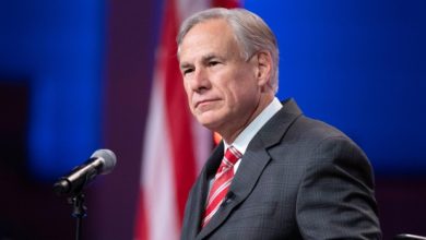 Texas: Governor calls LGBTQ books 'pornography'