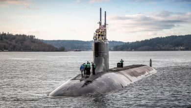 How did a U.S. Navy submarine hit an undersea mountain?