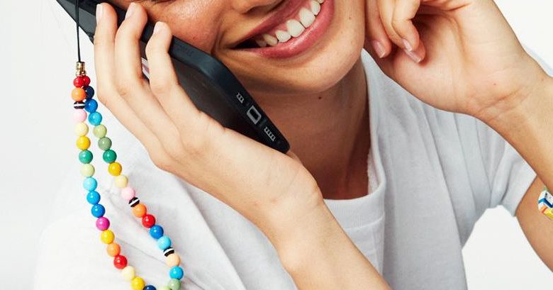 Best beaded phone strap- 26 phone lanyards to support your selfie game