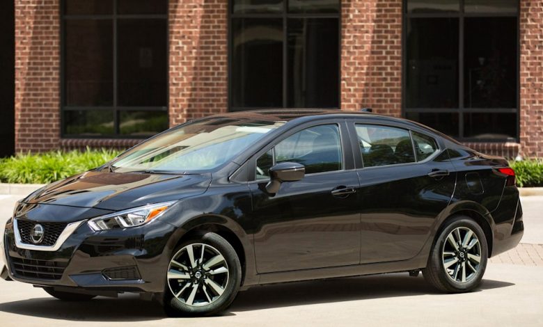 Nissan Versa 2022 has a starting price of $ 16,062, an increase of $ 100