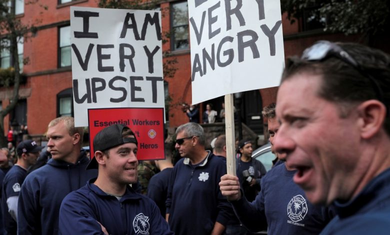 2,000 FDNY firefighters take medical leave as vaccine sanctions loom