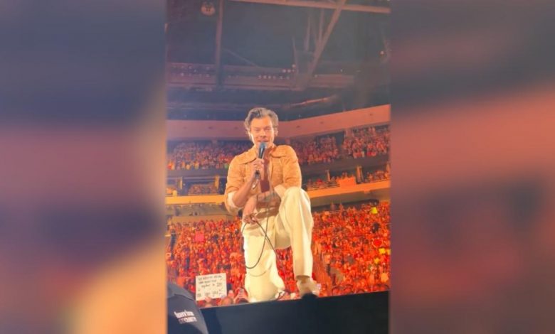 Pop star stops concert to help fan with life-changing moment