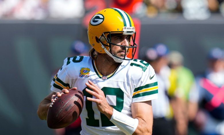 No NFL doctor told Aaron Rodgers vaccinated people can't catch or spread Covid, league says