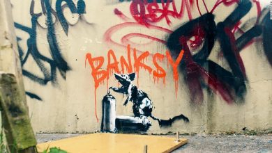 Christopher Walken paints over a genuine Banksy on 'The Outlaws'