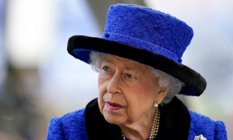 Queen returns to public duties for Remembrance Sunday service