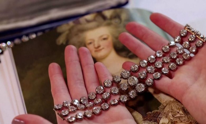 Diamonds held by the royal family for 200 years have finally been sold