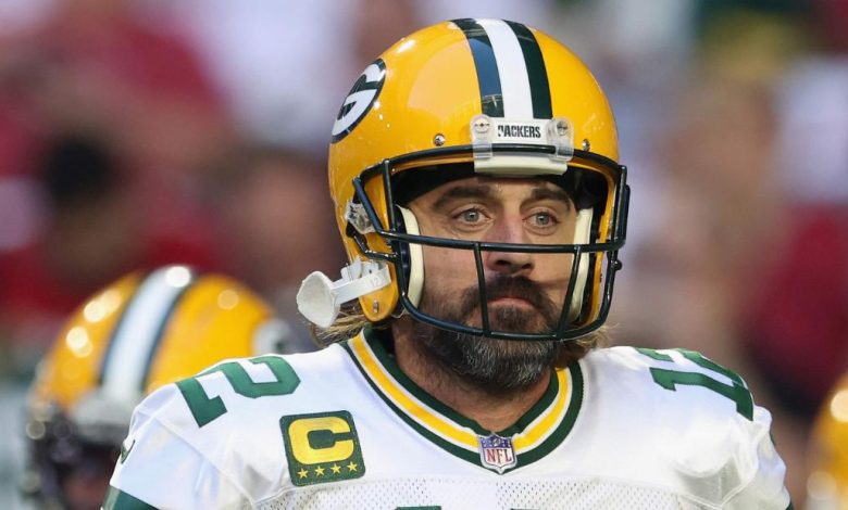 Green Bay Packers star quarterback Aaron Rodgers expected to play Sunday