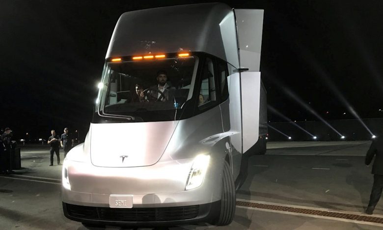 Pepsi to take delivery of Tesla electric trucks in fourth quarter