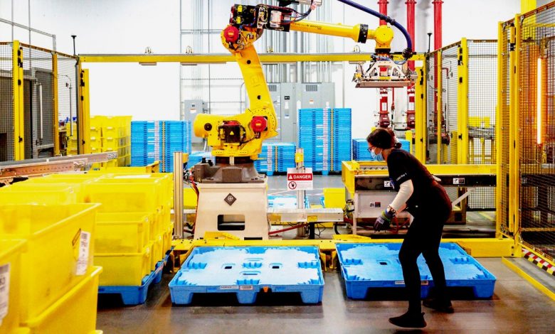 Robots won't close the warehouse worker gap anytime soon