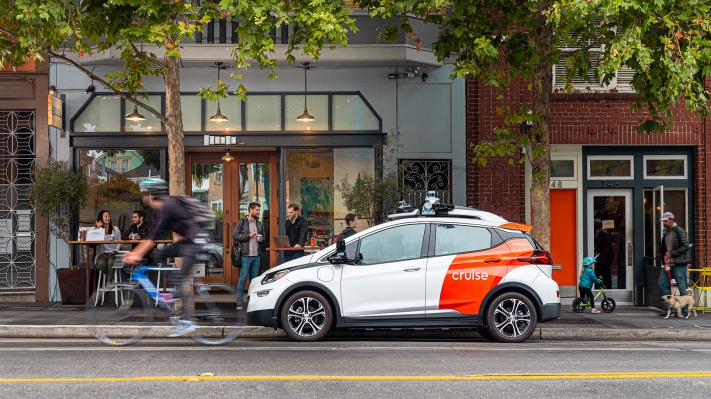 Cruise launches driverless robotaxi service for employees in San Francisco – TechCrunch