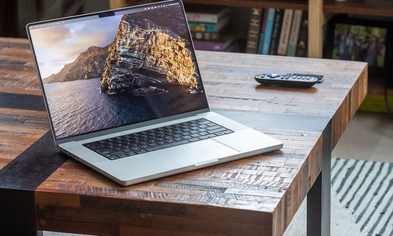 Laptop Review: Apple M1 Max MacBook Pro (2021)