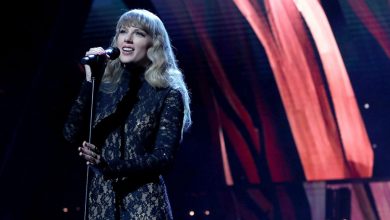 Taylor Swift Releases Re-recorded ‘Red (Taylor’s Version)’ Album – The Hollywood Reporter