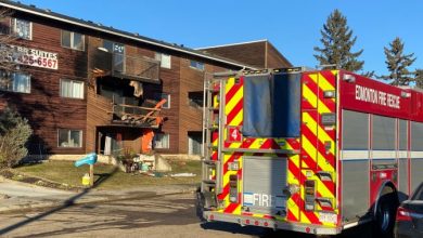 1 worker injured after balcony fire in west Edmonton - Edmonton