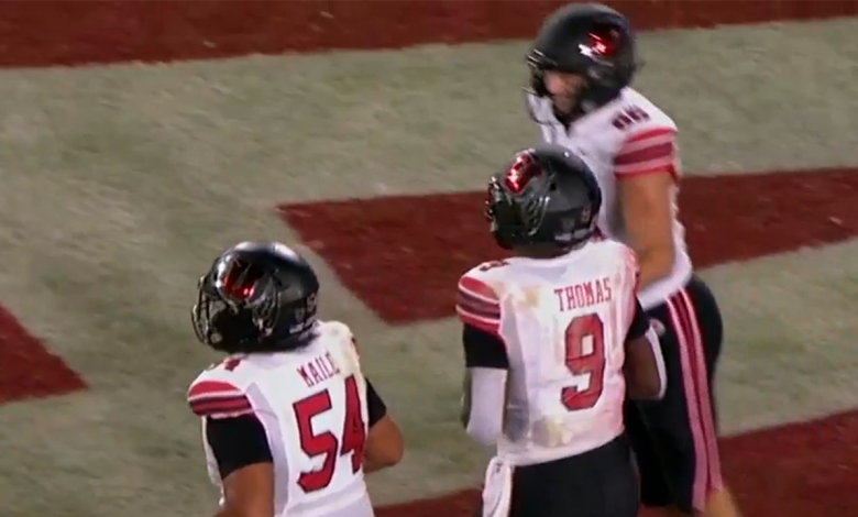 Tavion Thomas breaks multiple tackles to find the end zone for his fourth TD of the half, Utah leads Stanford 28-0