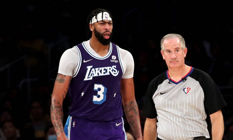 Anthony Davis 'outed highlights Lakers' latest string of struggles