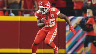 Chiefs' Clyde Edwards-Helaire hit with the NFL's latest questionable taunt penalty after TD vs.  Cowboys